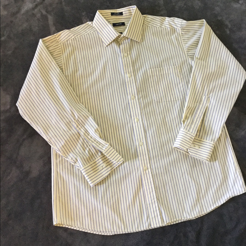 Izod long sleeved shirt
